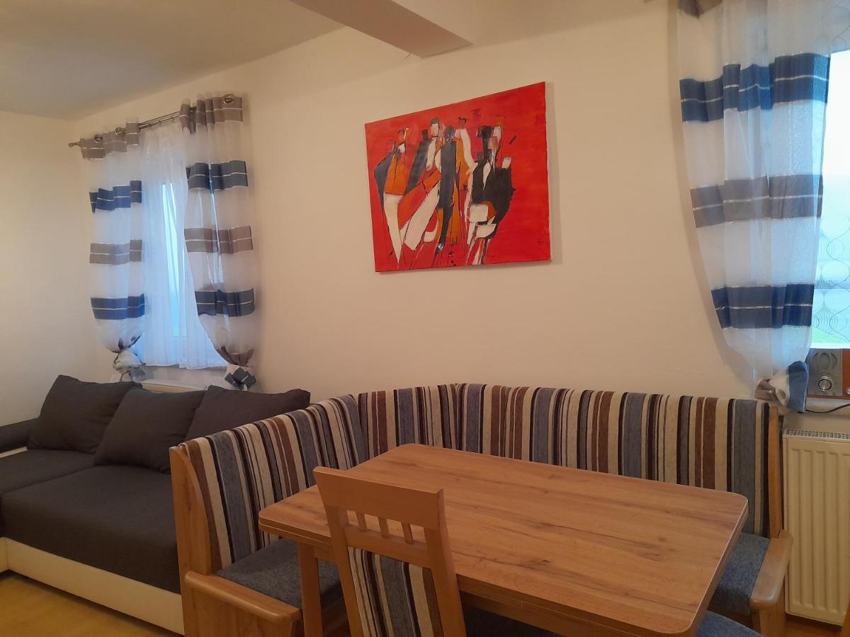 Appartment Fuer 4 Bis 8 Personen Bad Zell Eksteriør bilde